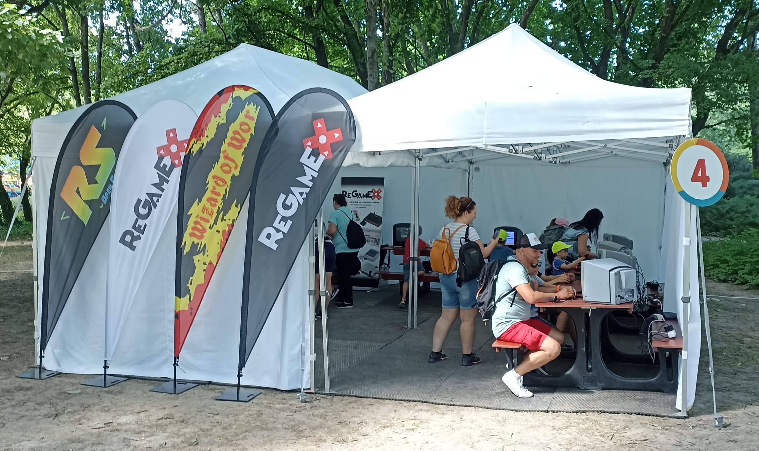 Interaktív retro videojáték kiállítás